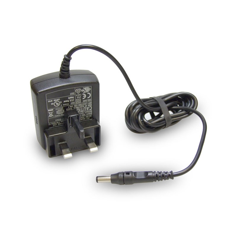 Hanna Instruments UK HI-710012 UK 3 Pin Adapter Hanna Instruments UK HI-710012 UK 3 Pin Adapter